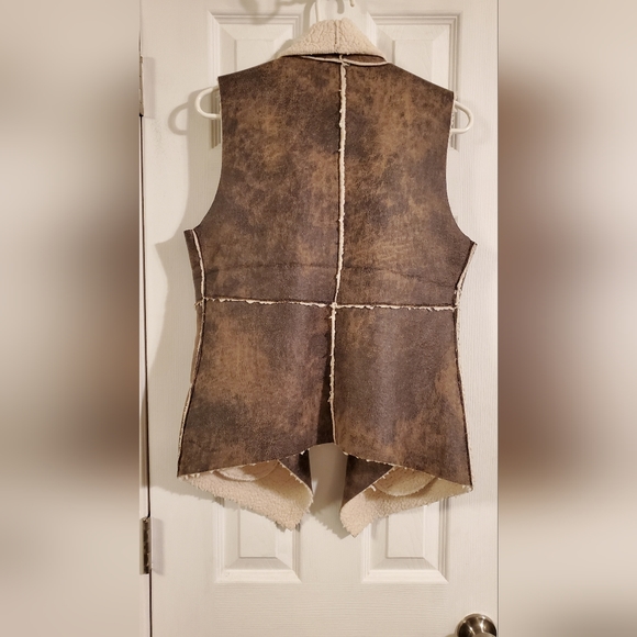 Jack by BB Dakota Vest, Vegan Leather Faux Sherpa Draped Open Front Size Small - Picture 6 of 6